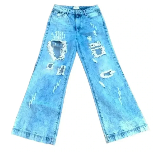 UNIQ By Liz Distressed Jeans Beautiful Flare Leg - Picture 1 of 11
